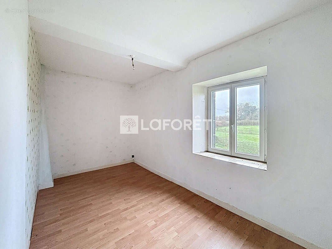 Maison à BELLOU-EN-HOULME