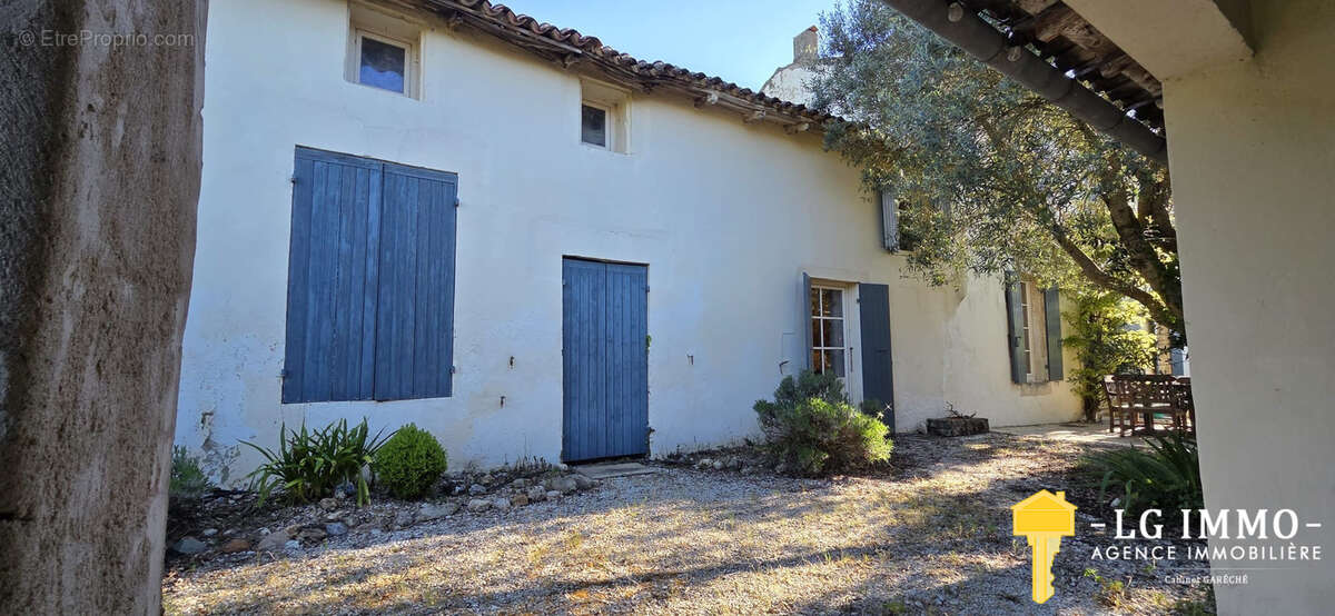 Maison de 118 m2 avec jardin et dépendances - photo 34