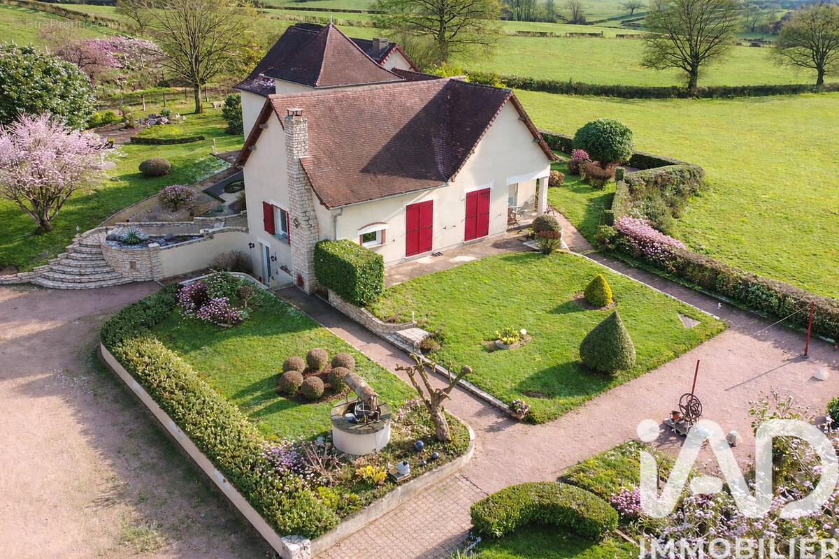 Photo 1 - Maison à BLANZY