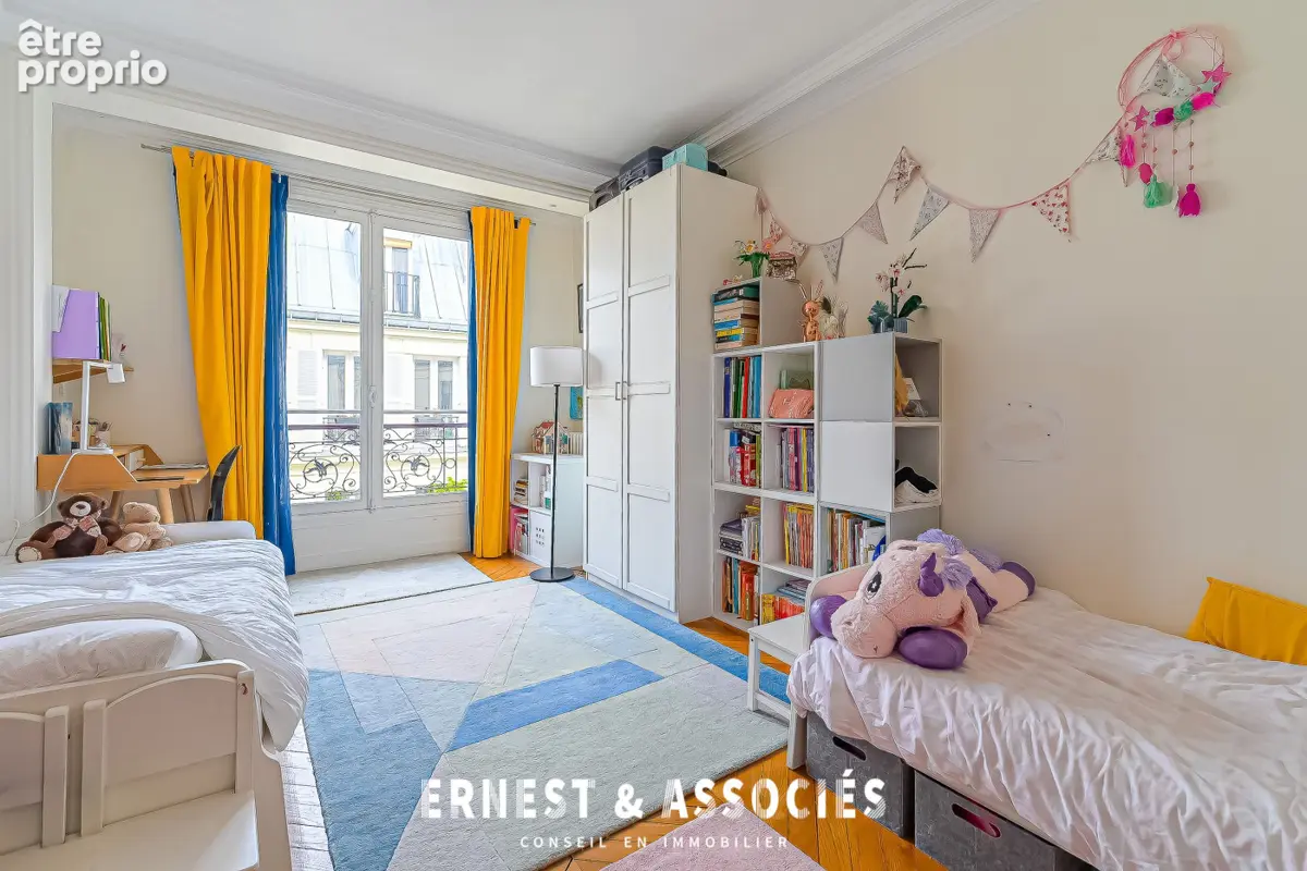 Appartement 4 pièces 97 m² à vendre à Paris-10e (75010) - photo 9