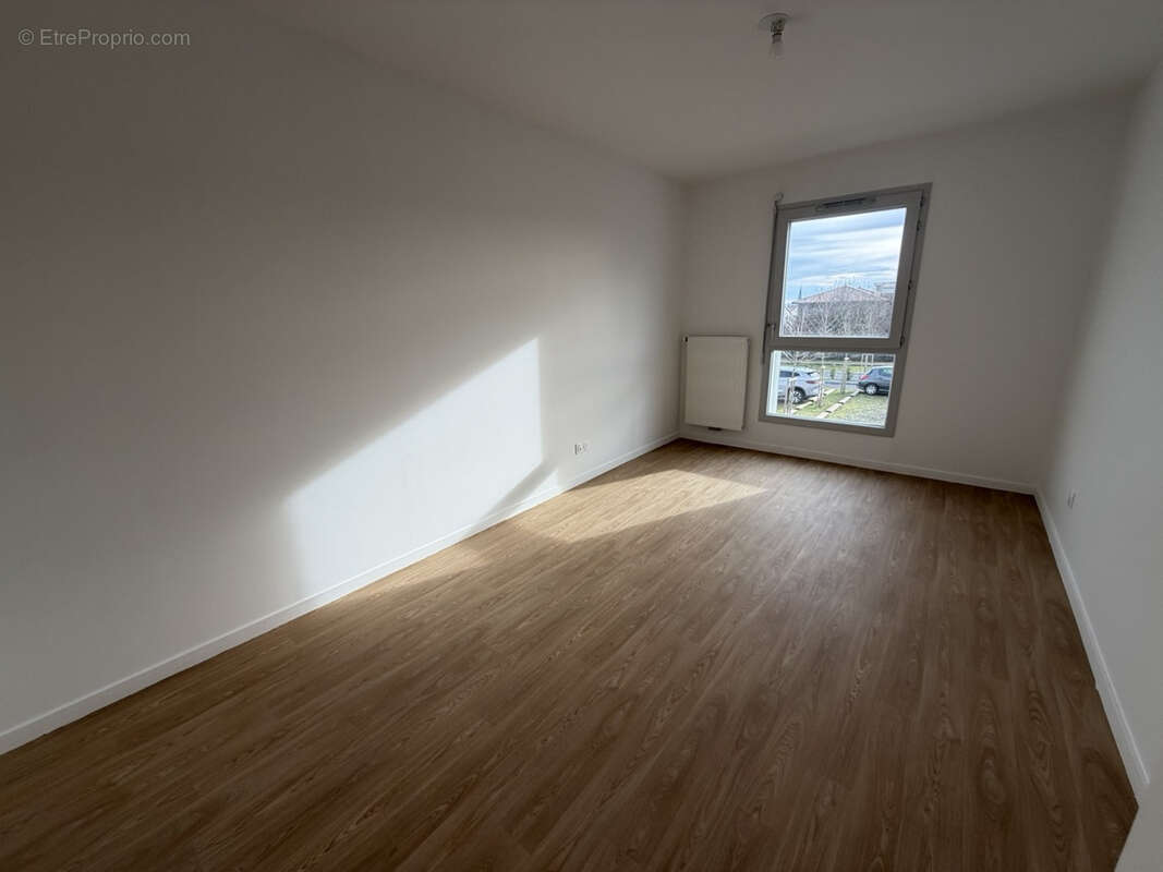 Appartement à TOULENNE