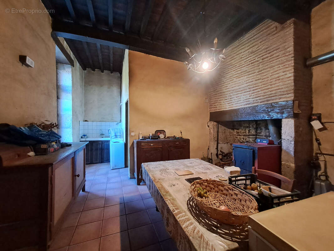 Maison à PORT-SAINTE-MARIE