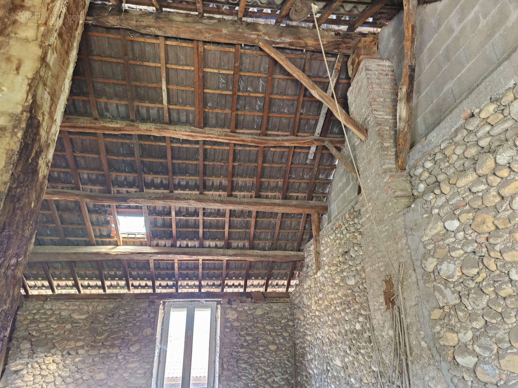 Maison à BEAUCROISSANT