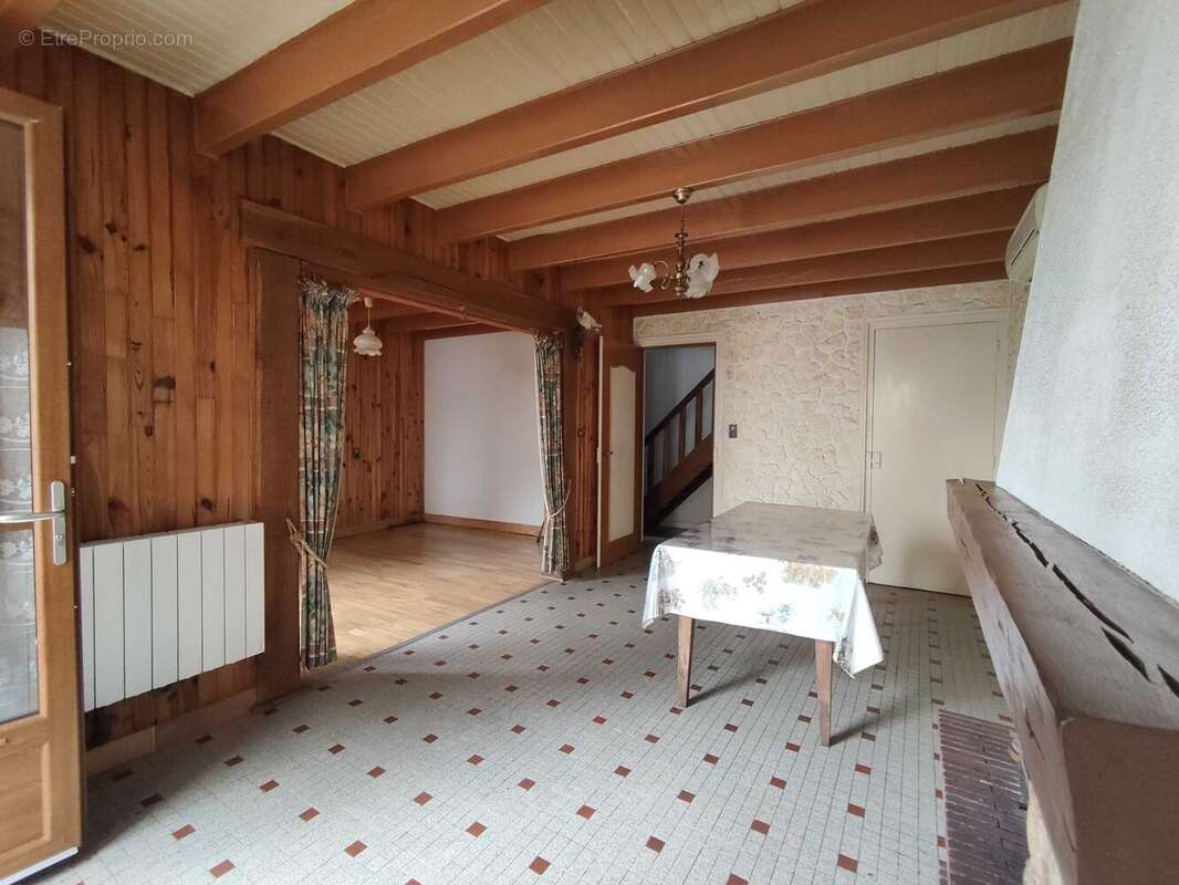 Maison à CHASSENEUIL-SUR-BONNIEURE