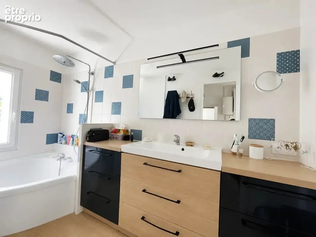 Maison familiale 110m2, 4 chambres et dépendances au calme absolu - photo 6