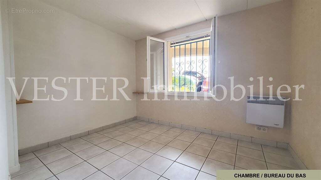 Maison à SAINT-FRONT-DE-PRADOUX