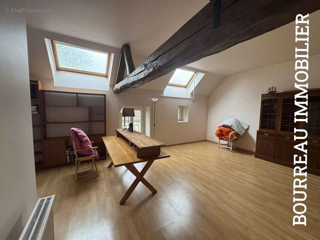 Maison à CHASSY