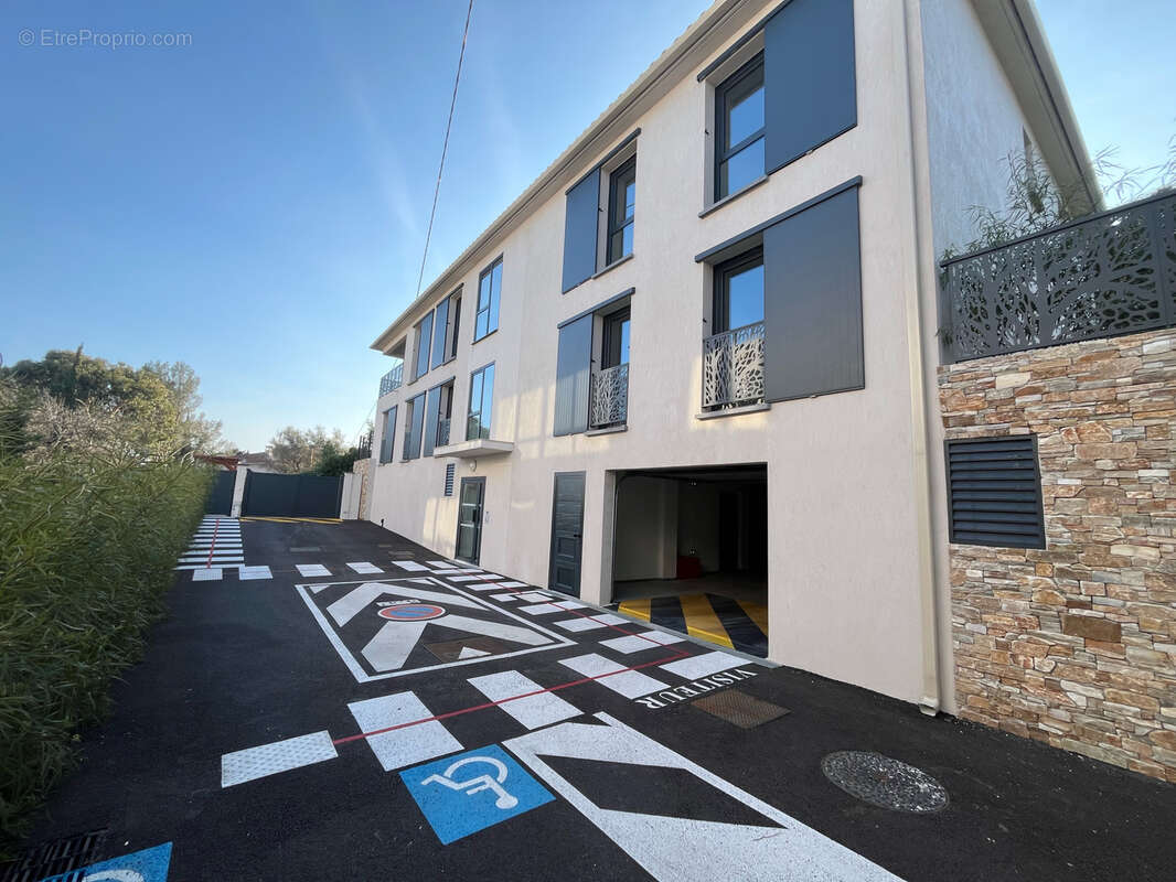 Appartement à SIX-FOURS-LES-PLAGES