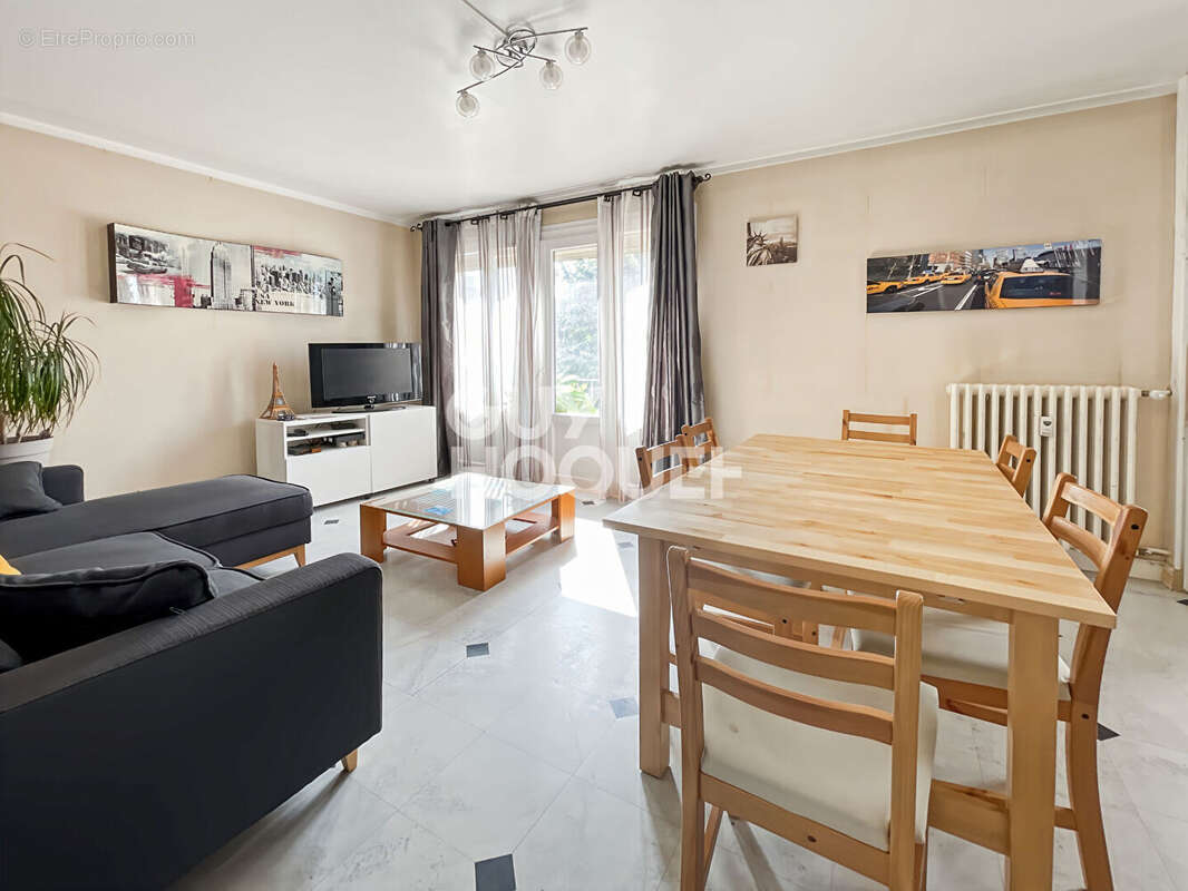 Appartement  3 pièces 72.38 m2 - photo 2