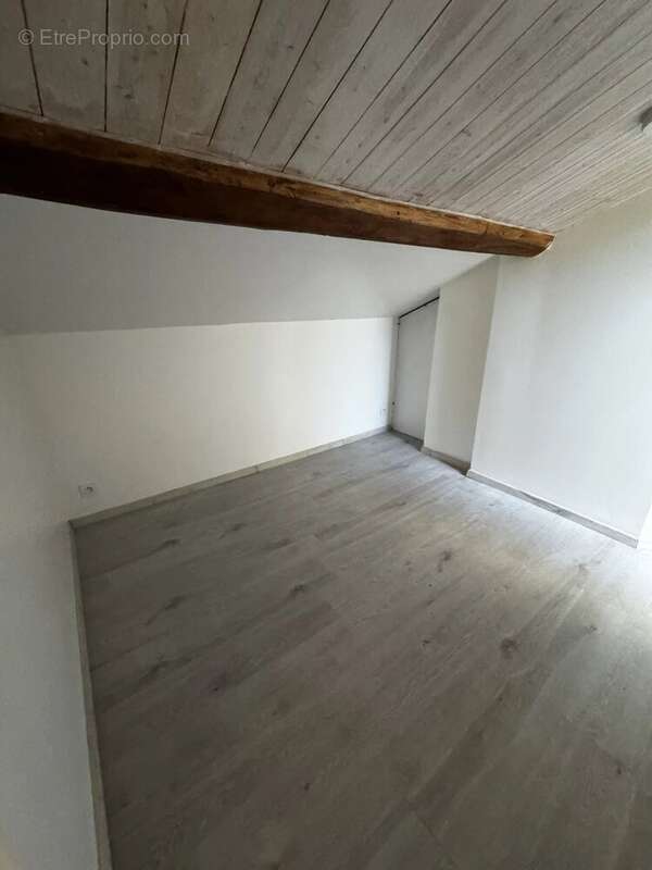 Appartement à FONBEAUZARD