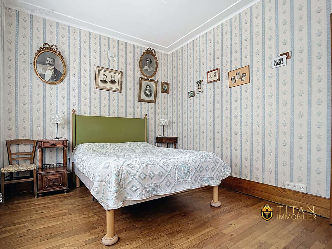  Grande maison de caractère à Dunkerque (59140) - Titan Immobilier   - Maison à DUNKERQUE