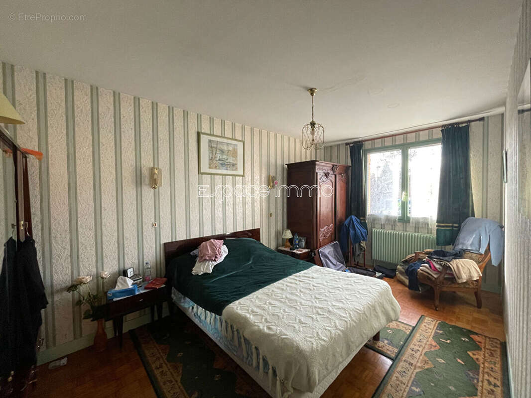 Maison à MALAUNAY