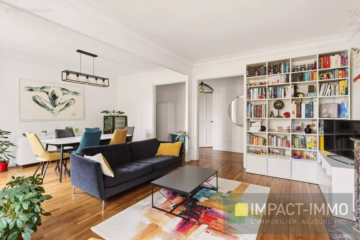 Appartement à COURBEVOIE