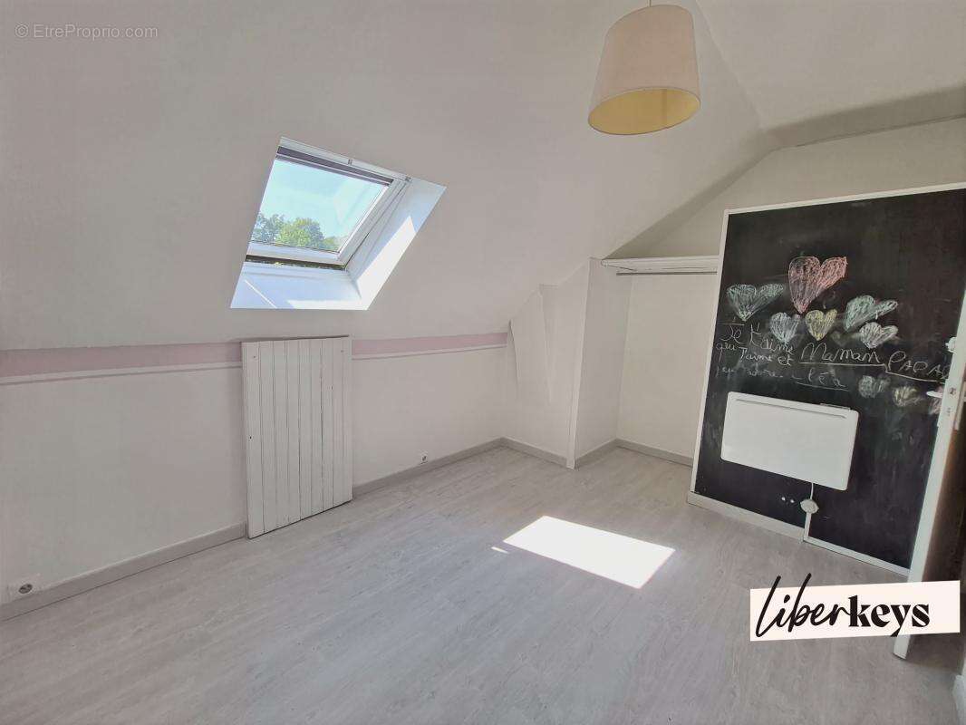 Butry-sur-Oise – Maison lumineuse et spacieuse avec belle pièce de vie - photo 12