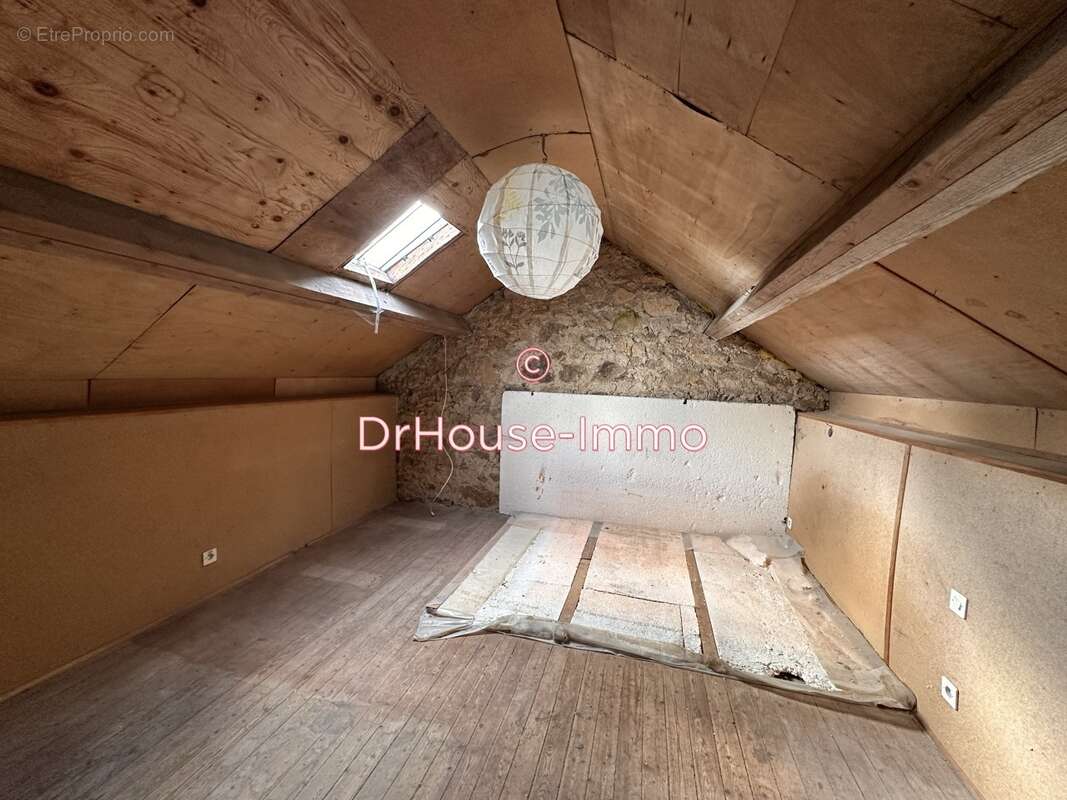 Maison à SAINT-SEVER-CALVADOS