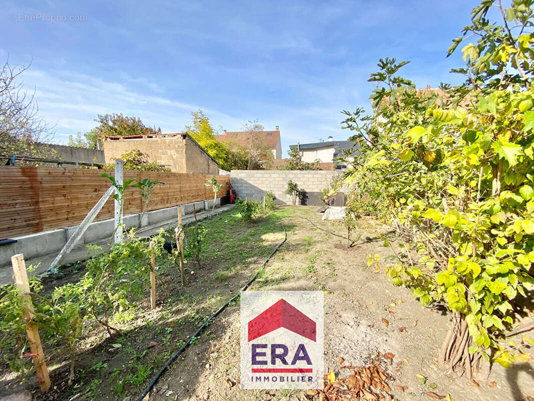 Maison à SARTROUVILLE