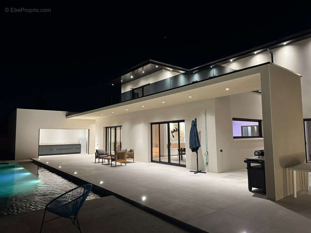 Maison à ROMANS-SUR-ISERE