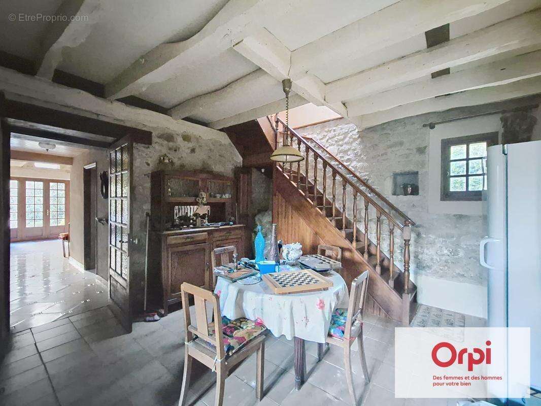 Maison à TERRASSON-LAVILLEDIEU