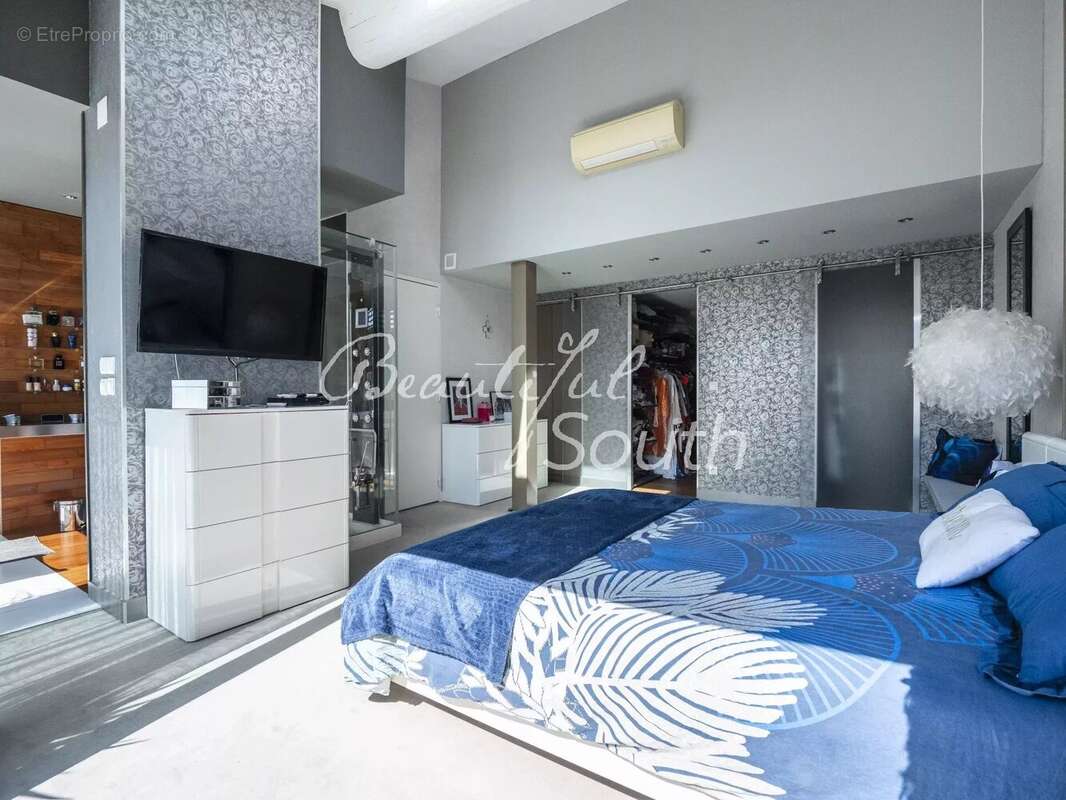 Maison à SAINT-LAURENT-DE-LA-SALANQUE