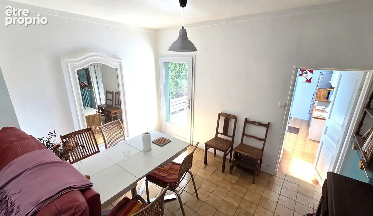 Maison bourgeoise en briques avec tourelle  Fort potentiel - photo 13