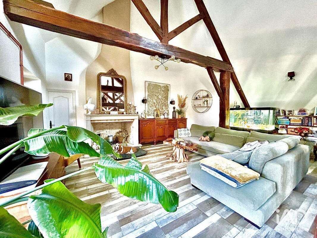 Maison 188 m² à Courtois-Sur-Yonne  - photo 4