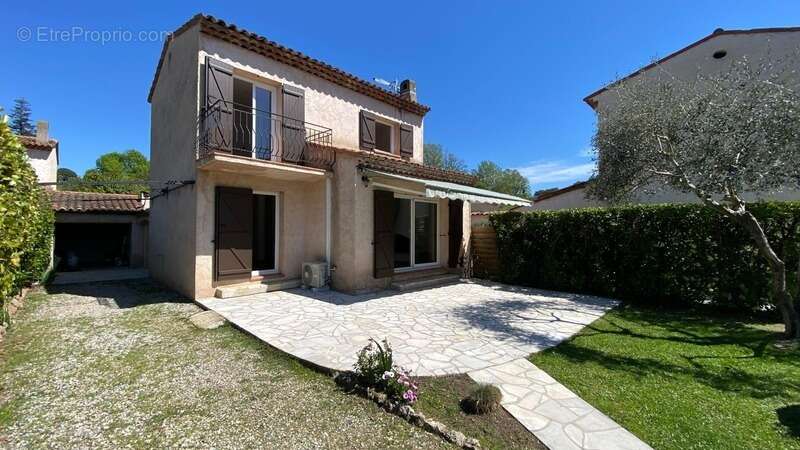 Maison à AURIBEAU-SUR-SIAGNE