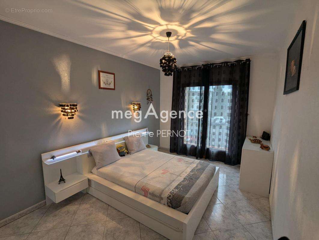Grande villa avec espace professionnel - photo 5