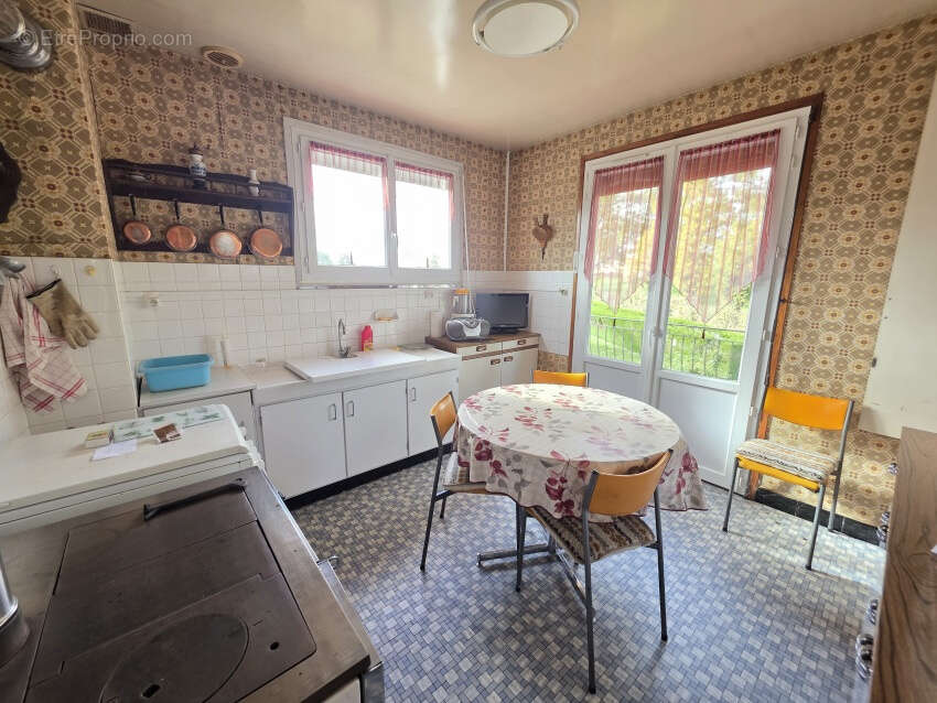 Maison à SAINT-PRIEST-DES-CHAMPS