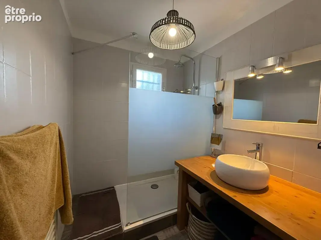 Maison 141 m² avec véranda chauffée piscine studio indépendant et grand terrain sans vis à vis secteur calme - photo 11