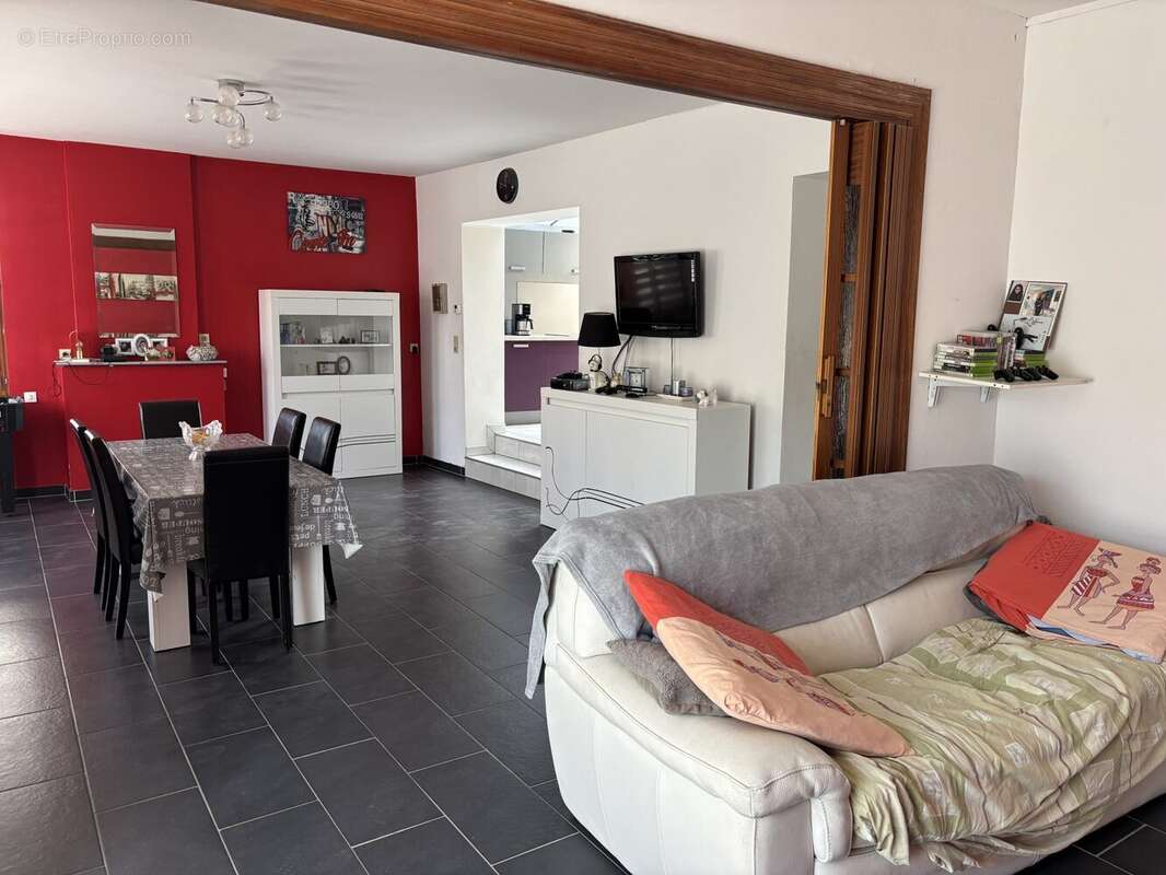 Maison 182 m² à Solesmes  - photo 3