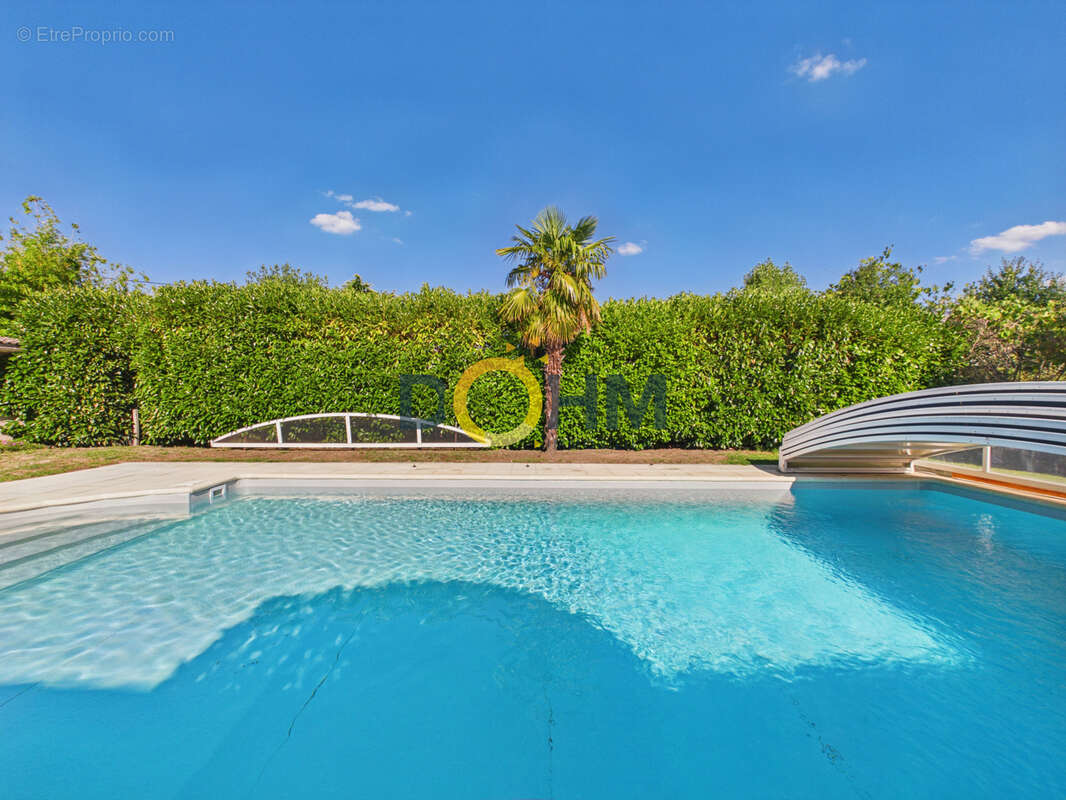 EN EXCLUSIVITÉ   Maison individuelle rénovée avec piscine   Saint-Just-Saint-Rambert - photo 2