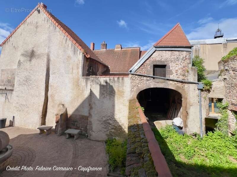 Maison à MONTAIGUT