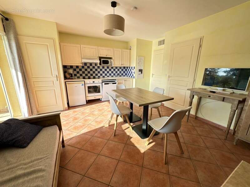 Appartement à GREOUX-LES-BAINS