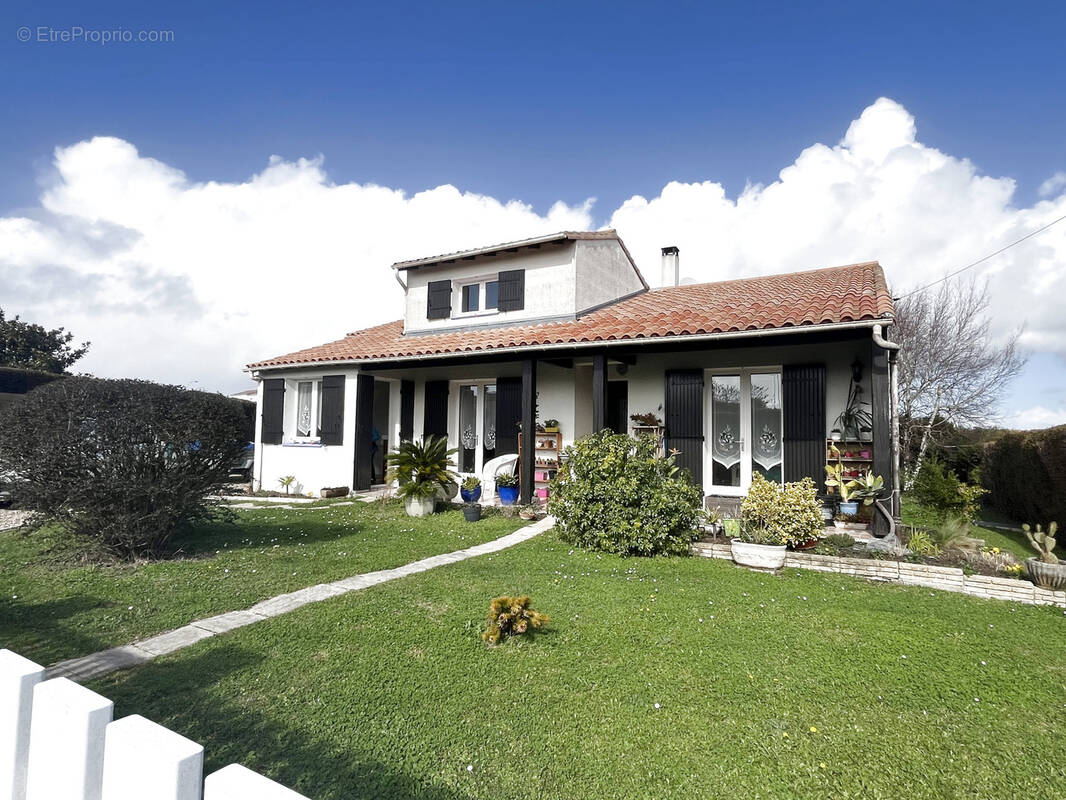 Maison à MESCHERS-SUR-GIRONDE