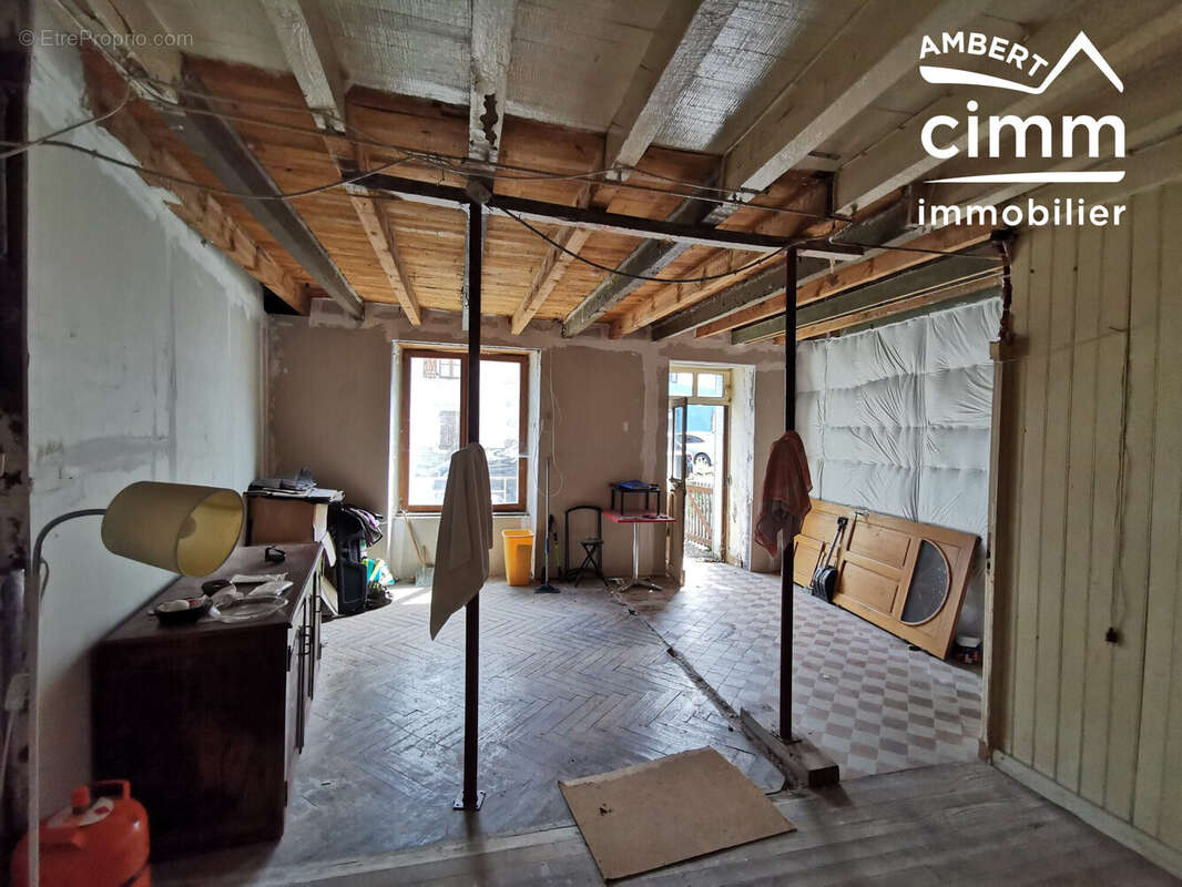 Maison à SAINT-ALYRE-D&#039;ARLANC