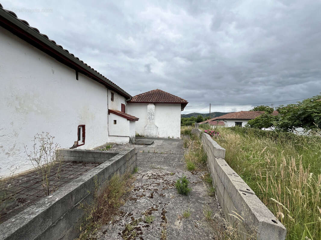 Maison 153 m² à Saint-Martin-D'arrossa  - photo 4