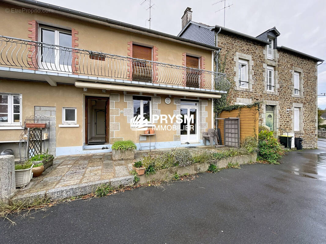 Appartement à FOUGERES