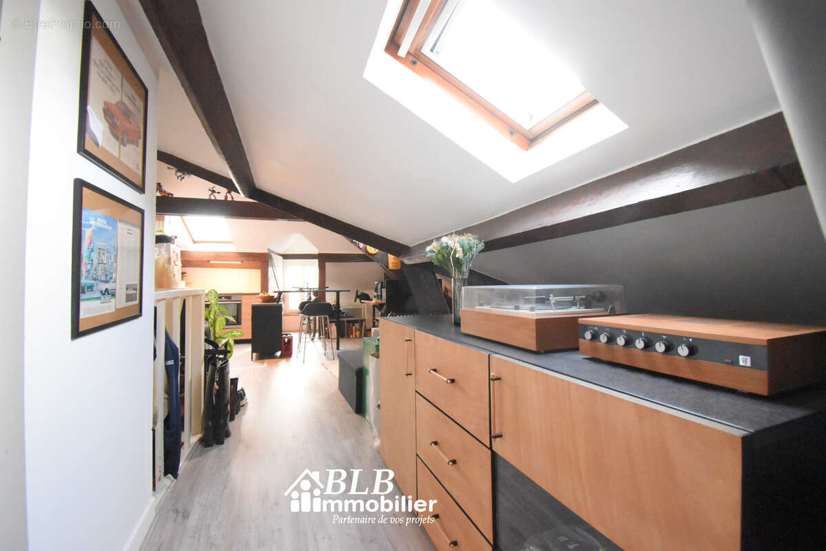 Appartement à NEAUPHLE-LE-CHATEAU