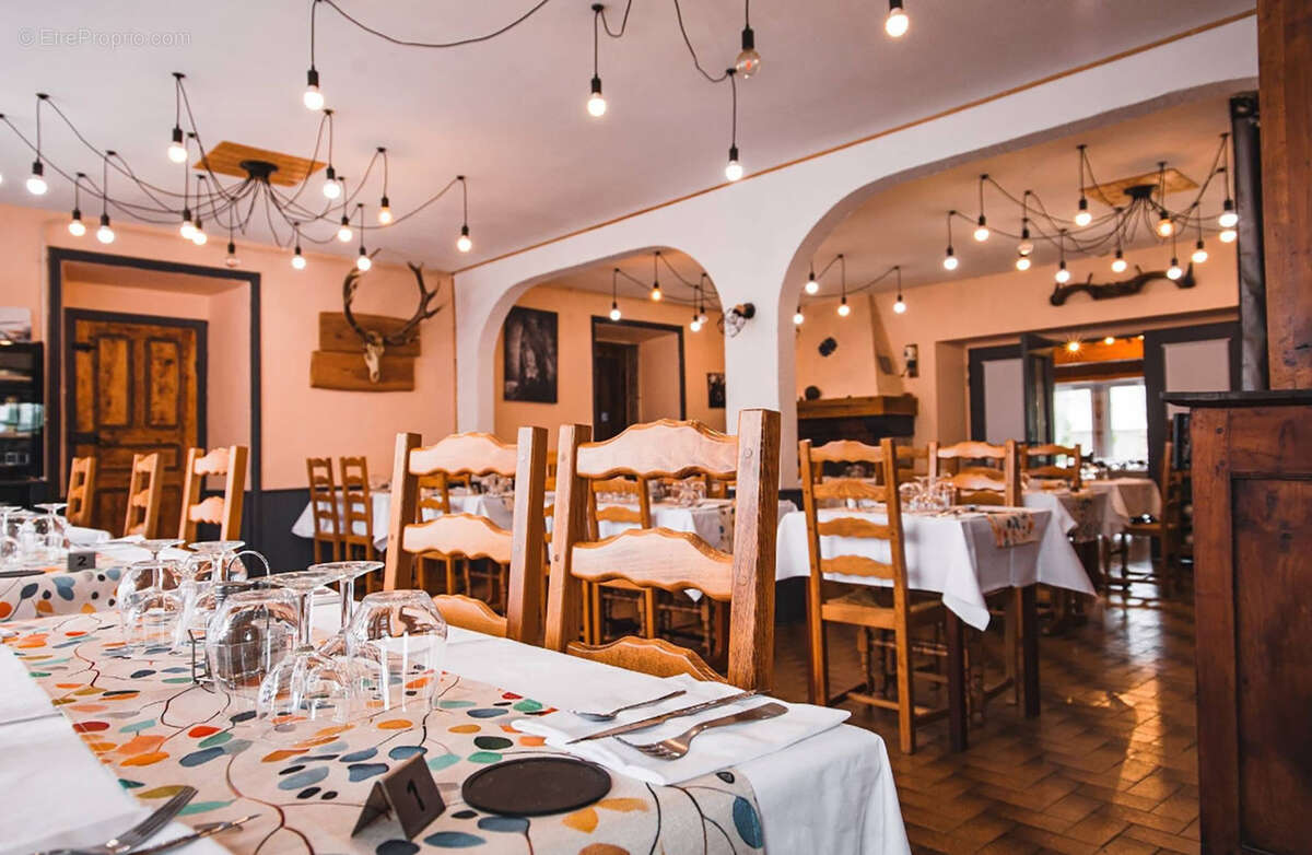 Commerce à COSTAROS