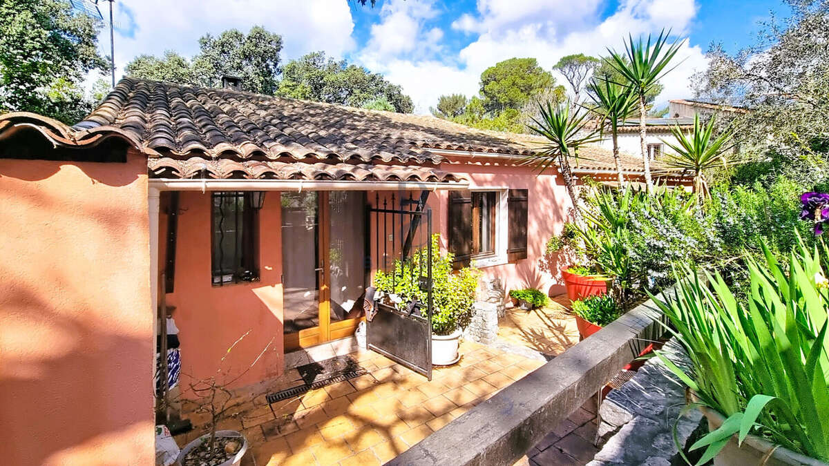Maison à FREJUS