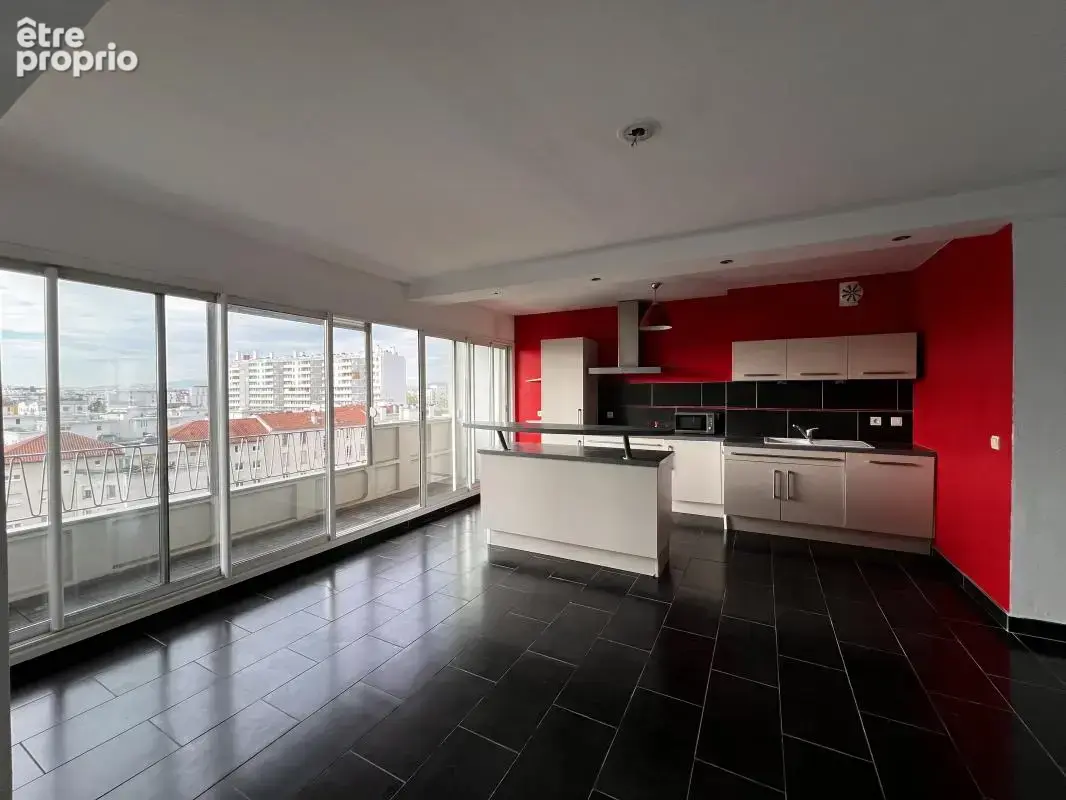 Appartement à LYON-8E