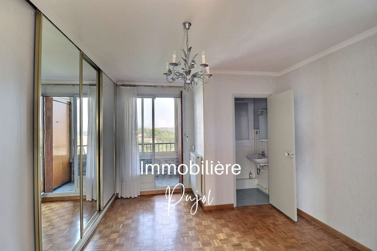 Appartement à MARSEILLE-12E