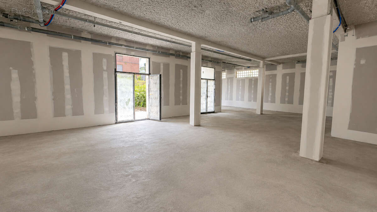 Local Commercial - 476m2 - Saint-Cyprien - photo 9