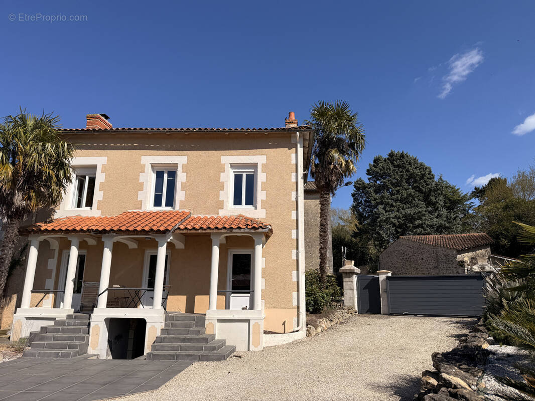 Maison à SMARVES
