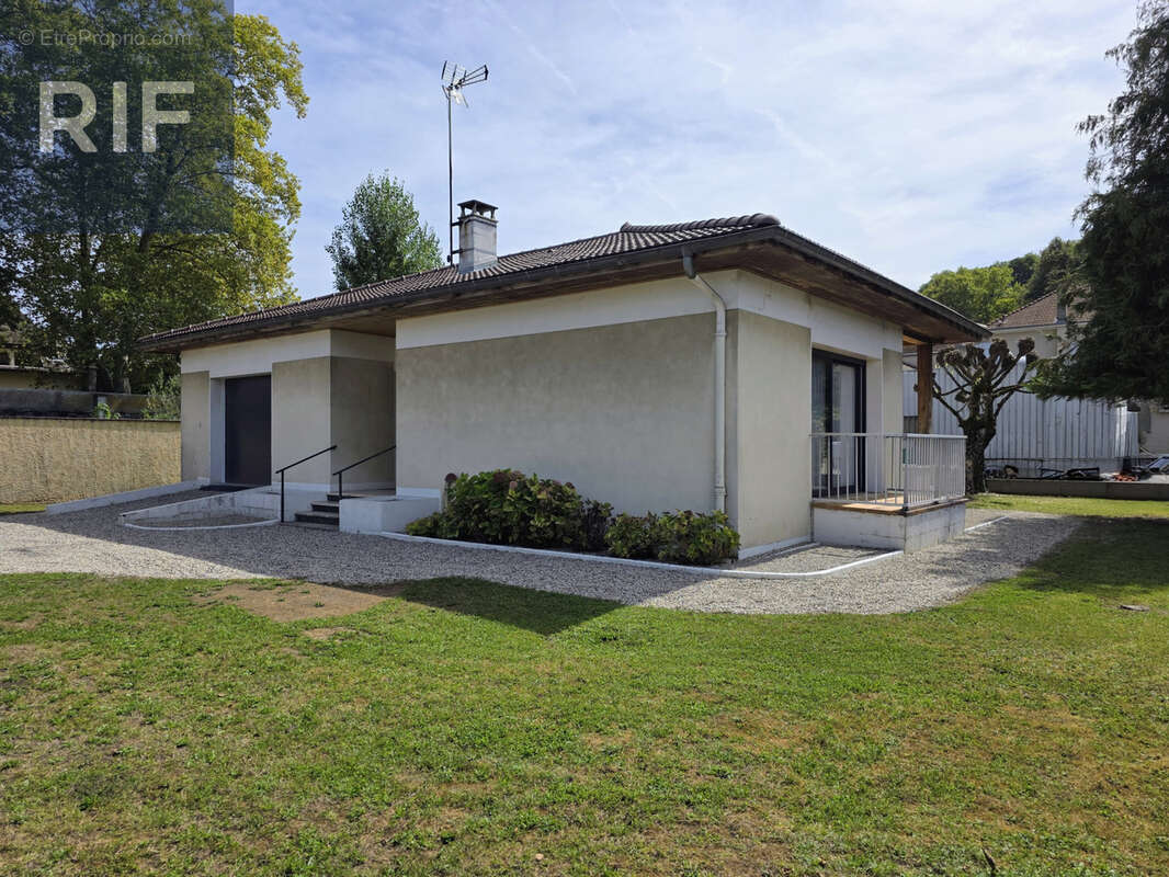 Maison à LA TOUR-DU-PIN