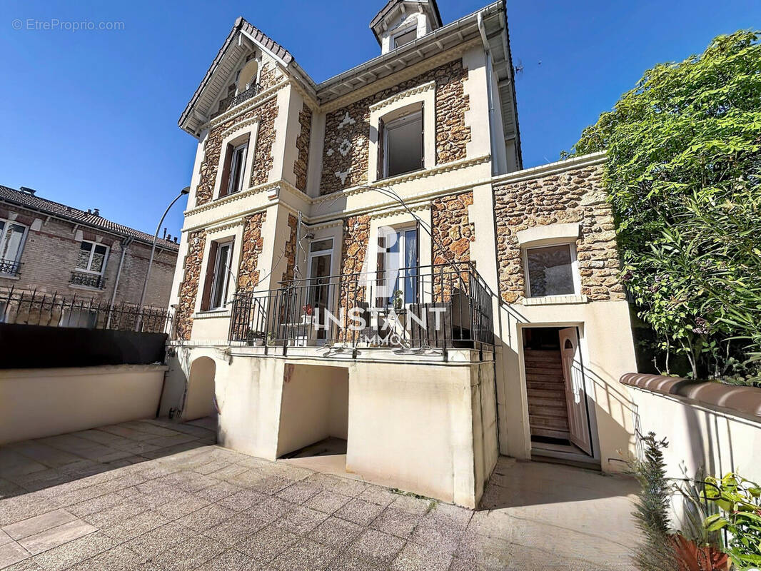 Maison à LE PERREUX-SUR-MARNE