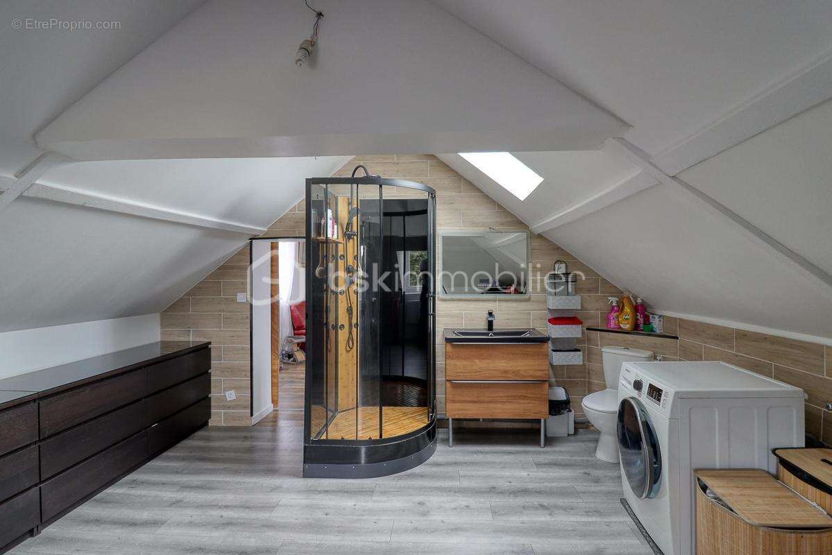 Ensemble Immobilier 178 m²  entiérement rénové : Habitation + Commerce en activité - photo 12
