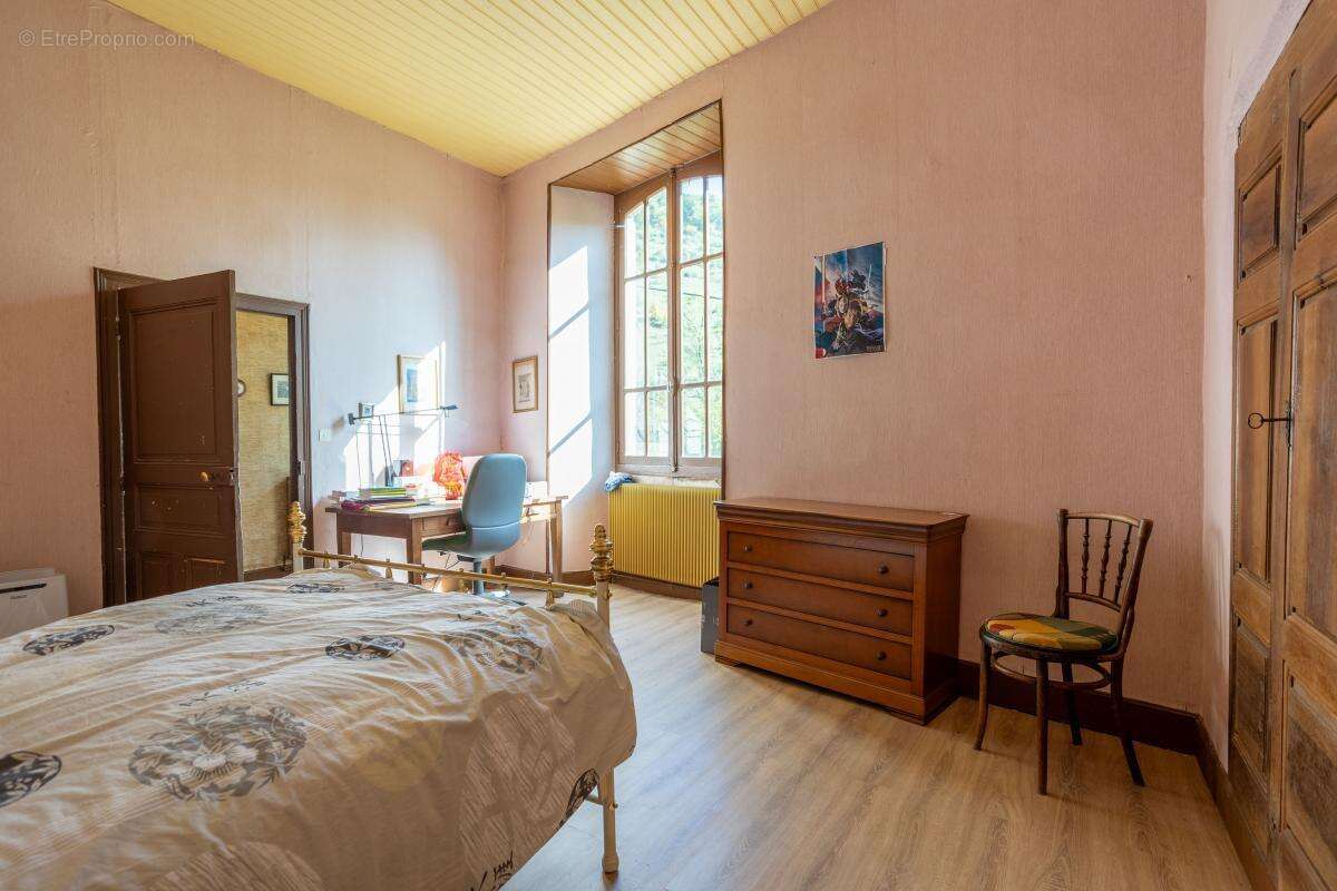 Maison à MARCILLAC-VALLON