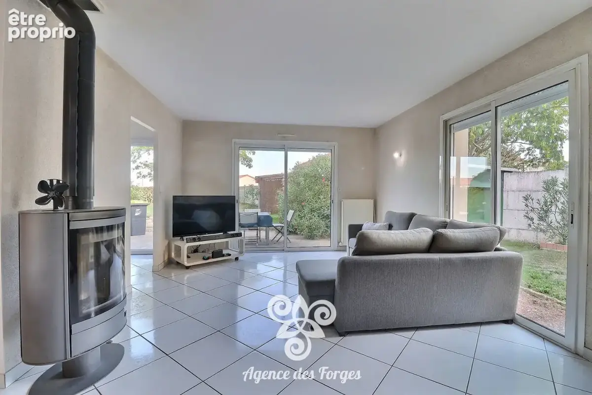 Maison de 132m² / 4 chambres / sous sol / Bégrolles En Mauges - photo 6
