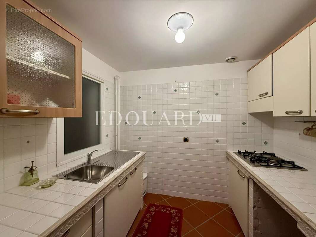 Dans un domaine privé et sécurisé, à vendre villa de prestige avec vue panoramique sur la Principauté de Monaco - photo 30